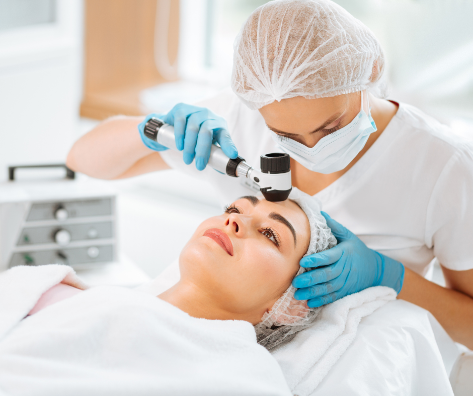 Dermatolog