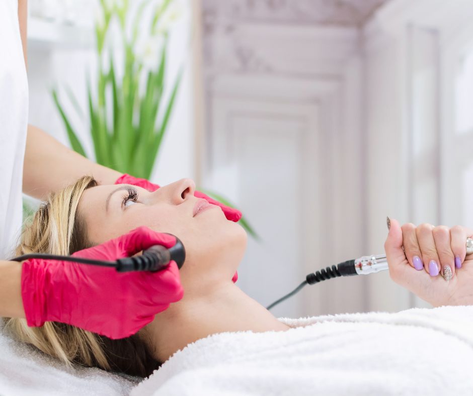 The 3 best lifting devices. These will help you delay skin ageing