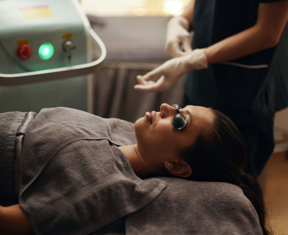 Laserhaarentfernung im Gesicht bei Frauen: Fakten, Mythen und Langzeitwirkungen
